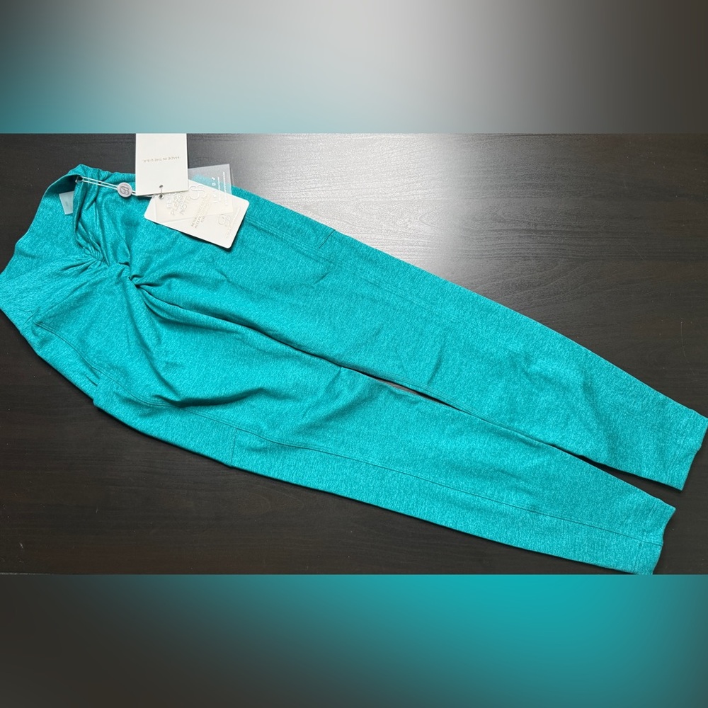 Bombshell V back leggings - color Lagoon Blue - XS